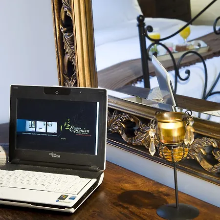 Xenonas Iresioni 3* أراخوفا