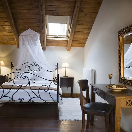 Xenonas Iresioni Arachova