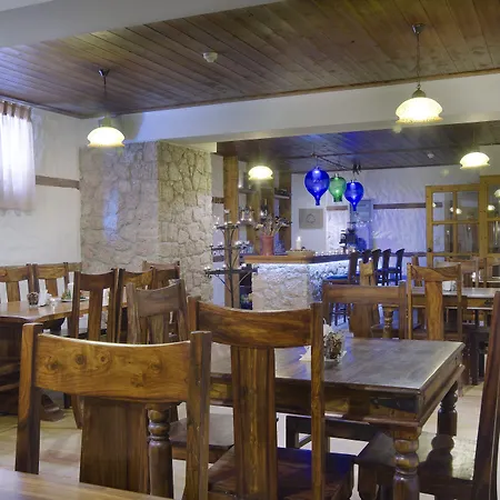 Xenonas Iresioni 3* Arachova