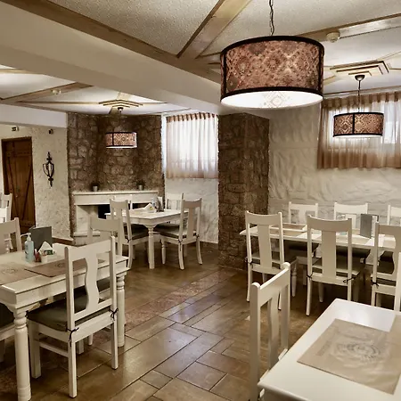 Guest house Xenonas Iresioni 3*